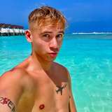 raymannixlife from onlyfans