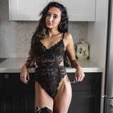 officiallyraine from onlyfans