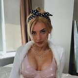 zoe.hart from onlyfans