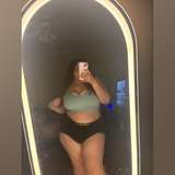 snowflakelovess from onlyfans